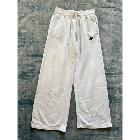 Nike White Sportswear Club Fleece Mid Rise Wide Leg Sweatpants Women's Small - Picture 1 of 8